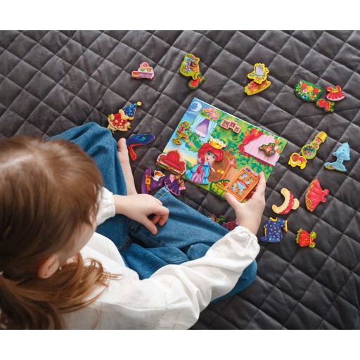 Magnetic game «Strawberry Princess» 